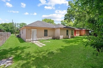 Building Photo - 5317 Tommye St