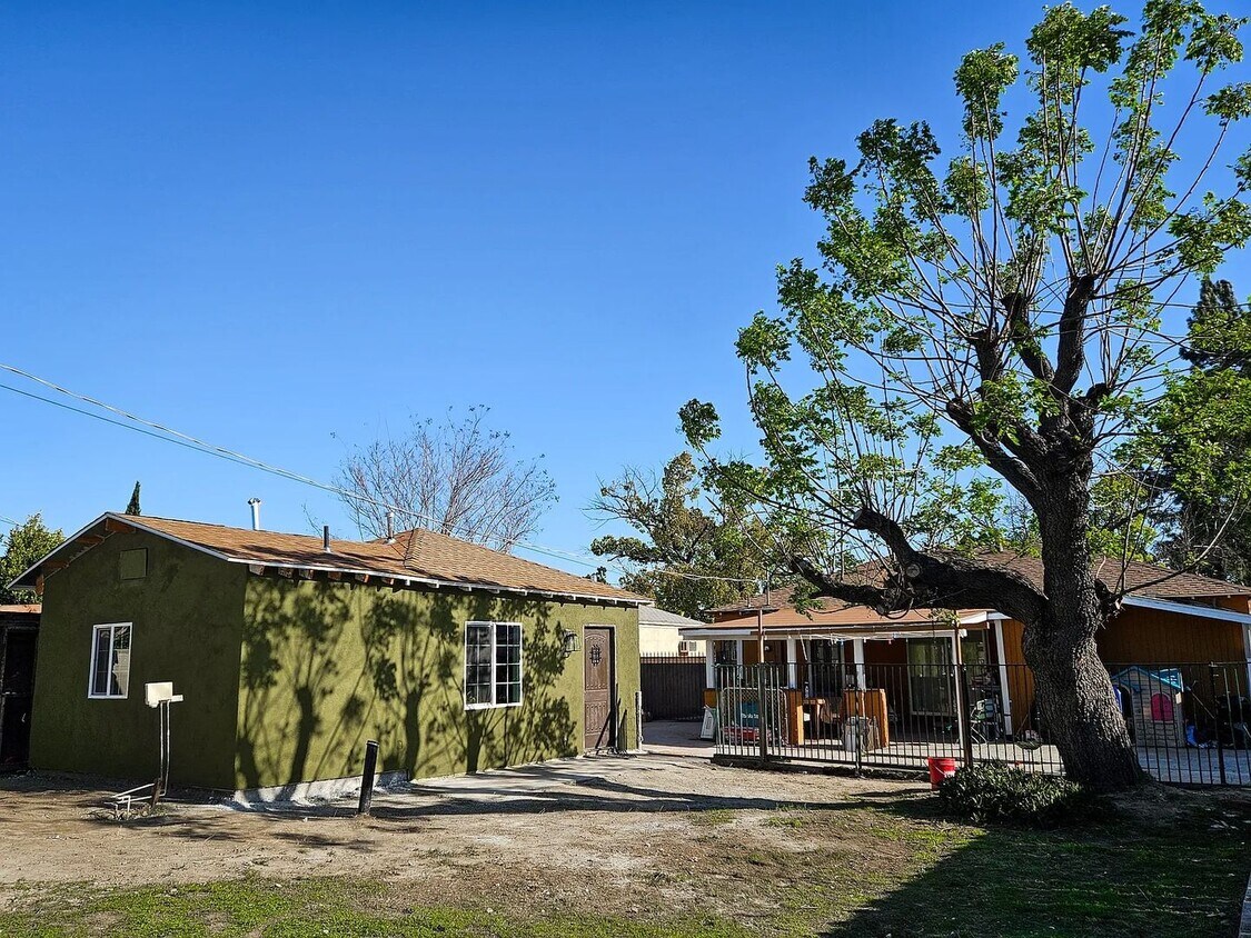 Foto principal - 11345-Calvert-St