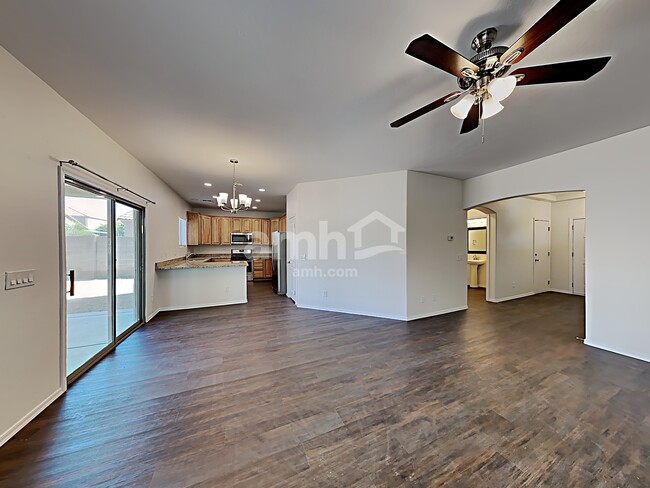 Building Photo - 10962 W Royal Palm Road