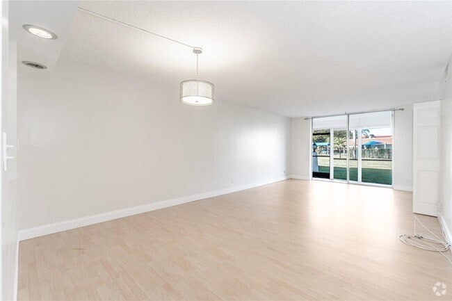 Building Photo - 6135 NW 186th St