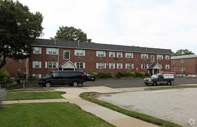 Building Photo - 4445 Kendrick St