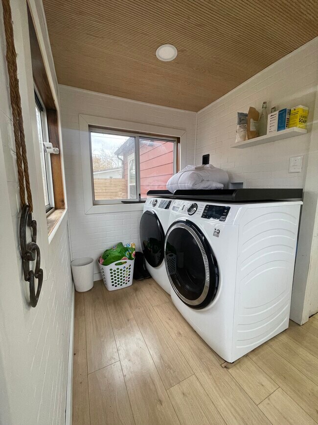 Foto del edificio - 419 S Mill St