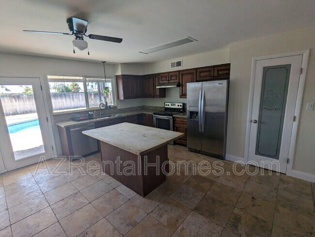 Foto del edificio - 2263 W Peralta Ave