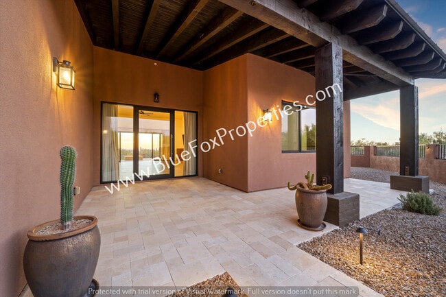 Building Photo - 13037 N Red Quail Pl