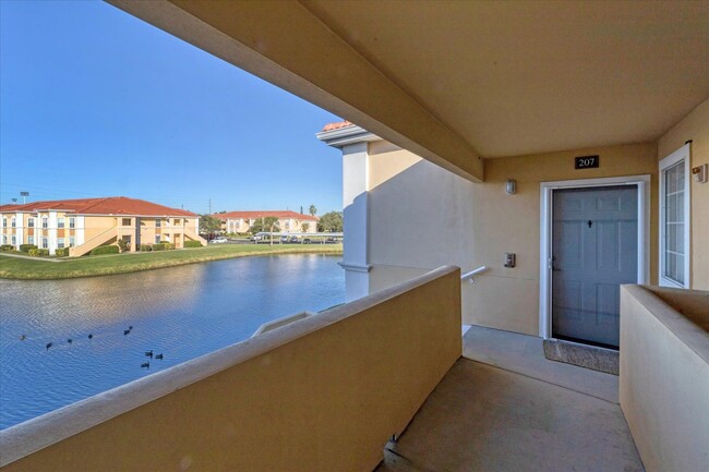 Building Photo - 2/2 with beautiful water view available no...