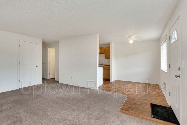 Building Photo - 6808 N Richmond Ave