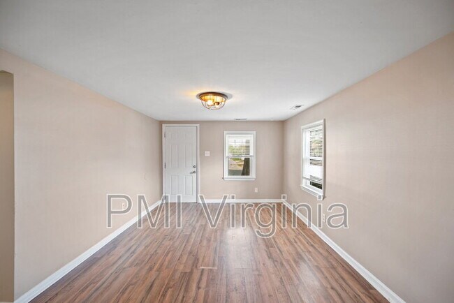 Foto del edificio - 4217 Dunning Rd