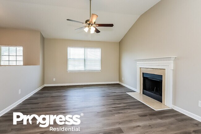 Building Photo - 12 Southview Dr