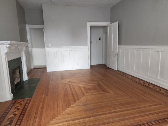 Photo - 945 Dana Ave Apartment