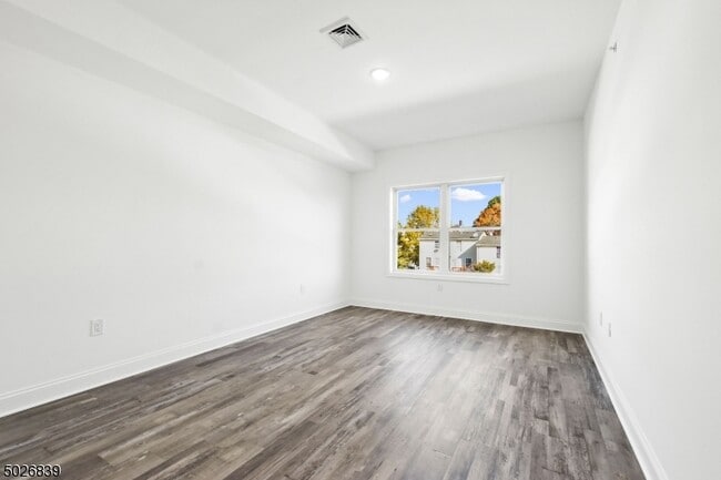 Building Photo - 79 4th Ave