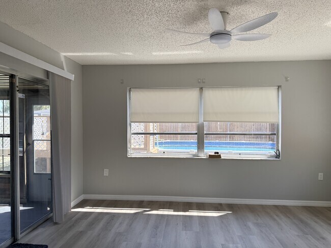 Building Photo - 8437 Luray Dr