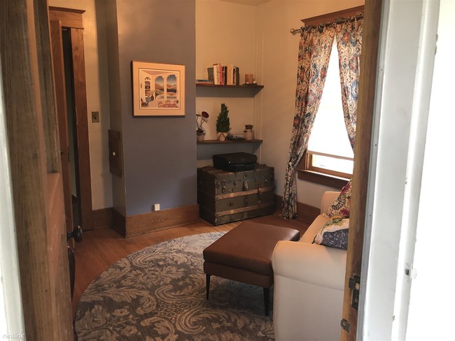 Building Photo - 3 br, 2 bath House - 556 Hazelwood Terrace