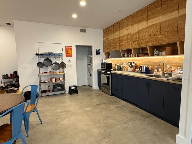 Foto del edificio - 1626 W 21st Pl