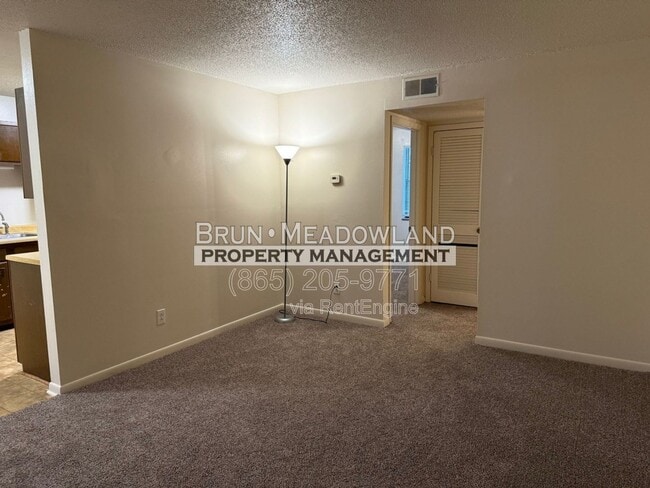 Building Photo - 4409 Bruhin Rd