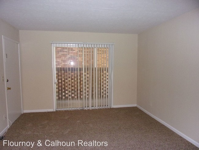 Building Photo - 1011 Oakview Ave