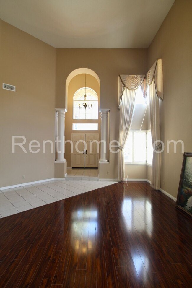 Building Photo - 11743 Windcrest Ln