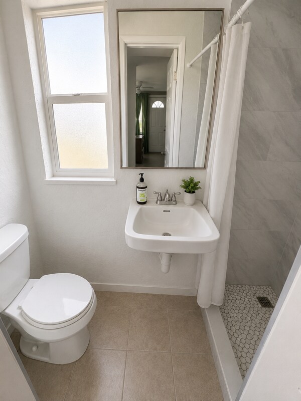 Foto del edificio - 467 1/2 92nd Avenue North, Unit B