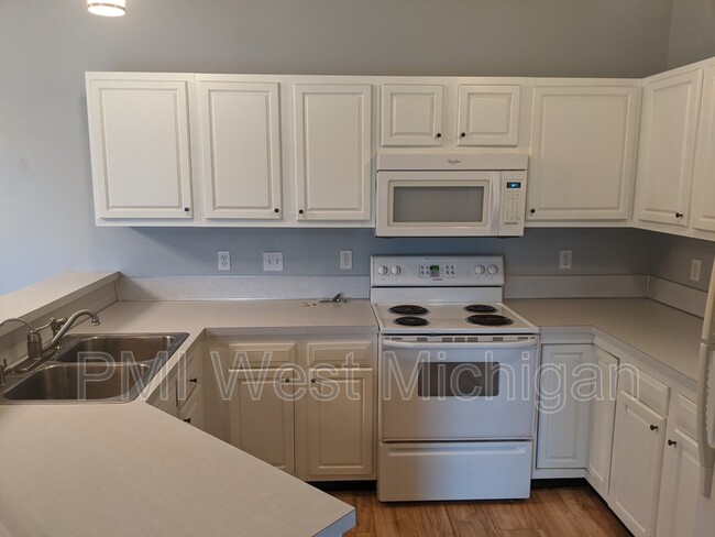 Foto del edificio - 6597 Clover Ct