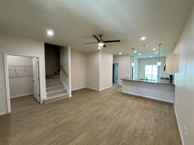 Foto del edificio - 417 W Dulin St