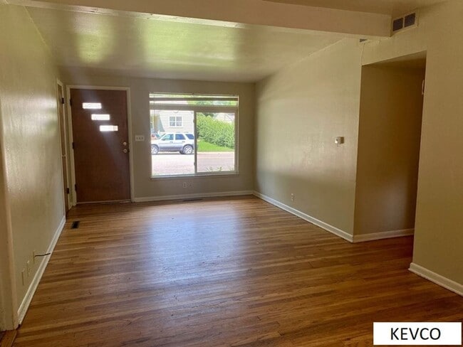 Foto del edificio - Large Backyard, Close to CSU!