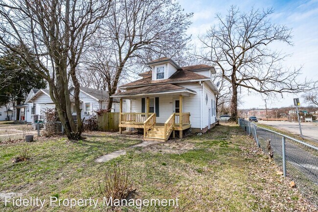 Building Photo - 2 br, 1 bath House - 1033 N. National
