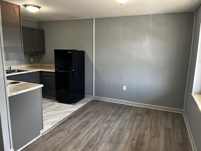 Building Photo - Maryville 37803 - 1 bedroom, 1 bath Apartm...