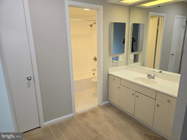 Foto del edificio - 5501 Seminary Rd