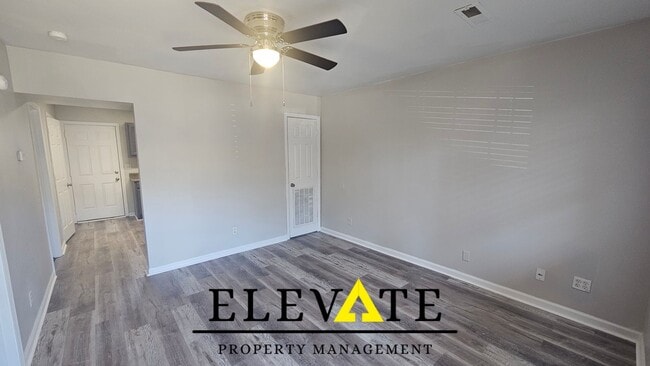 Interior Photo - Strawberry Commons