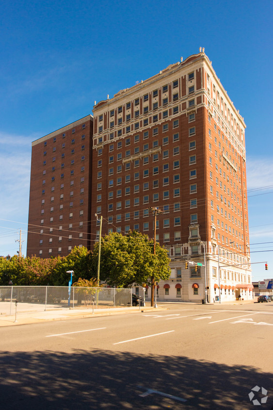 Foto del edificio - Bankhead Towers