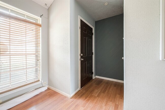 Foto del edificio - 10824 Bexley Drive