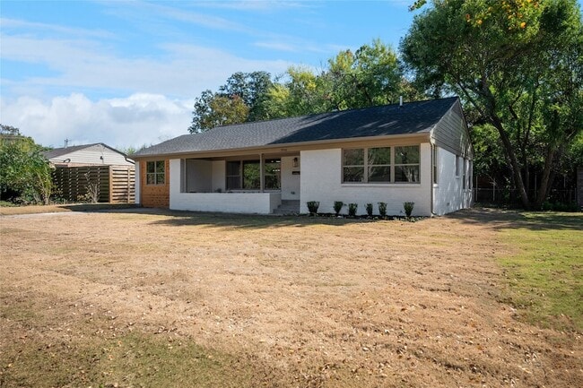 Photo - 9946 Kilarney Dr House