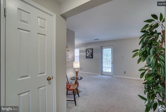 Building Photo - 1301 E Abingdon Dr