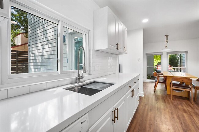 Foto del edificio - 2709 Parker Ln