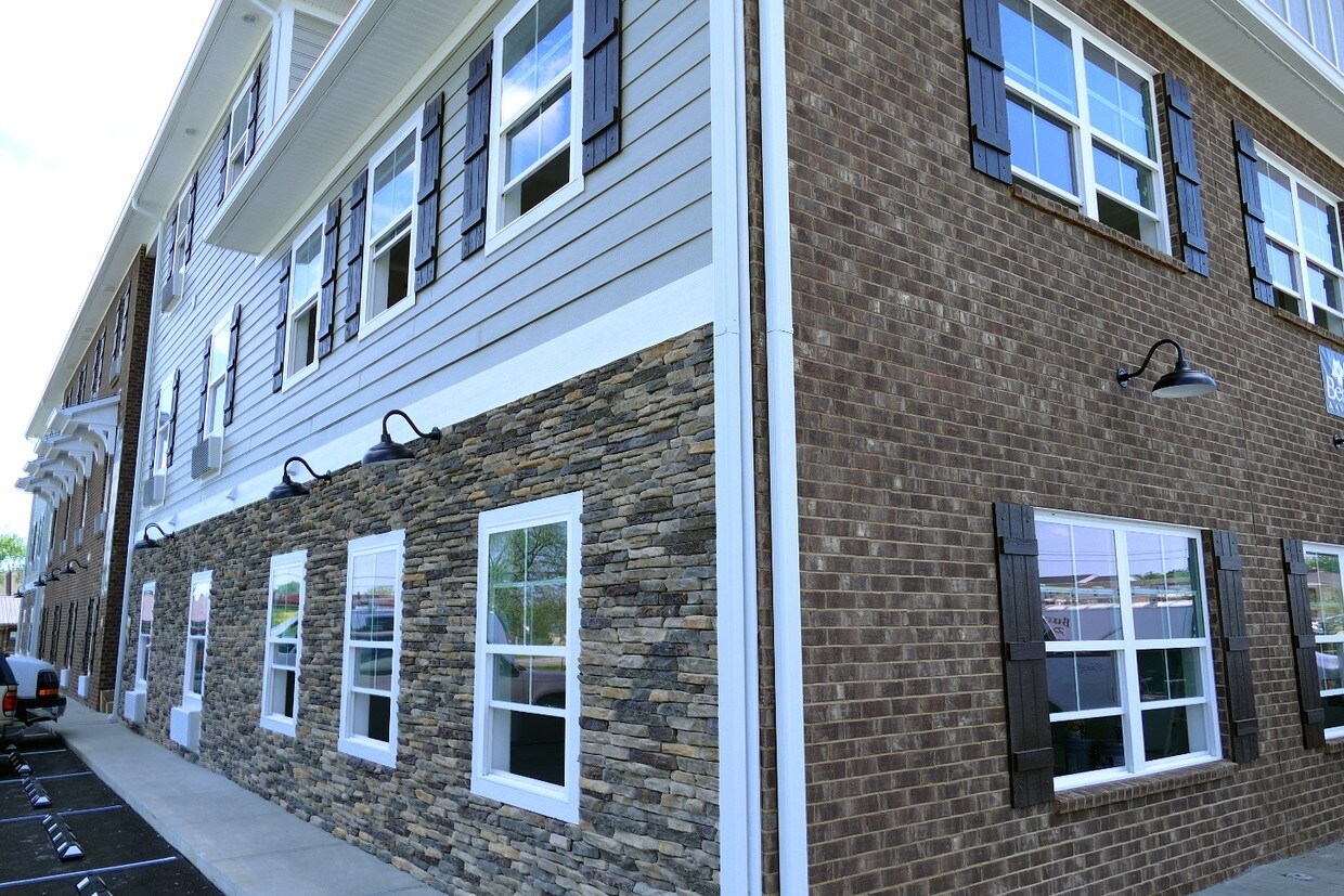 Eagle Summit Apartments in Cookeville, TN