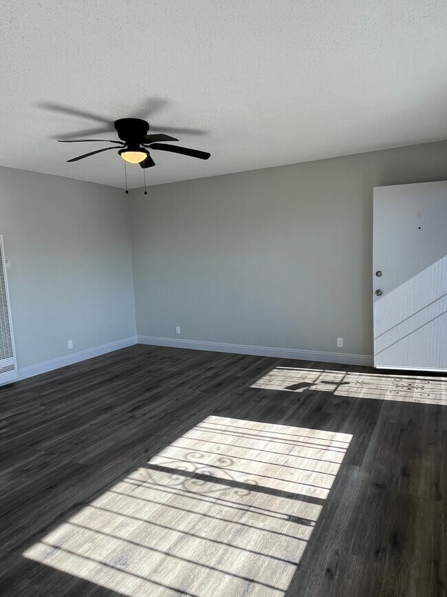 Foto del edificio - 1334 W 93rd St