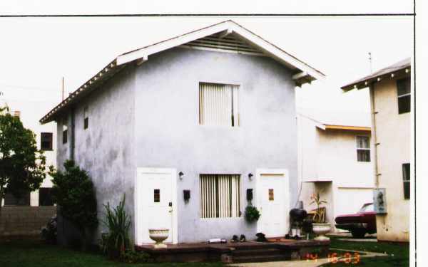 Building Photo - 444-464 Cerritos Ave