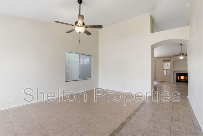 Foto del edificio - 8963 W Ocotillo Rd