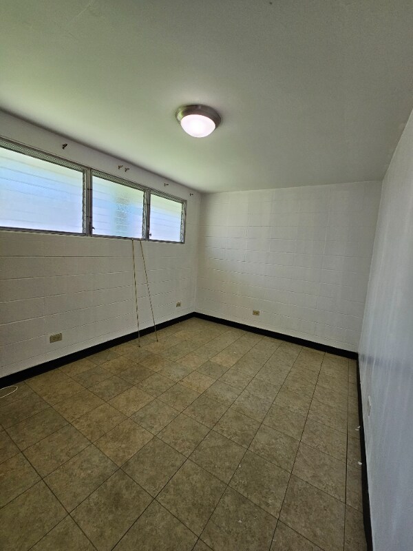 Building Photo - 2458 Wilder Ave