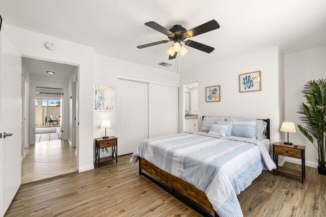 Foto del edificio - Sunnyside House with Pool in Palm Springs (Monthly Only - No Long Term)