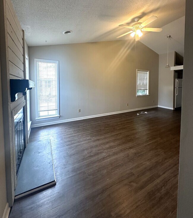 Building Photo - 4109 Kenan Ct