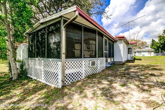 Foto del edificio - 9298 Grizzly Bear Ln