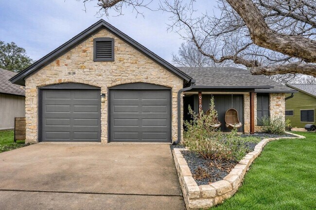 Foto del edificio - 916 Great Britain Blvd