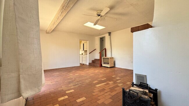 Foto del edificio - 4910 Nicholas Pl
