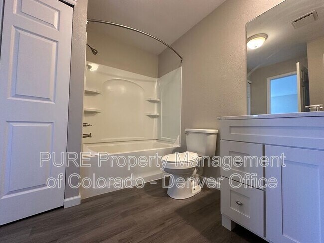 Foto del edificio - 4720 S Dudley St
