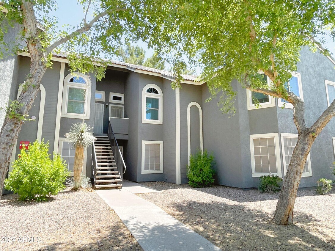 Primary Photo - 255 N Kyrene Rd