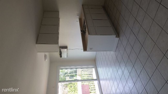 Foto del edificio - 13227 Vanowen St