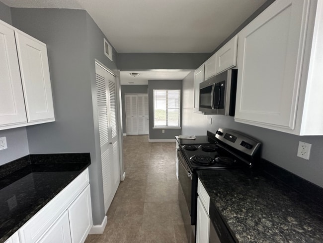 Foto del edificio - 168 Fox Hill Ln