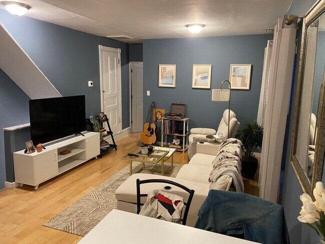 Foto del edificio - 517 Green Ln