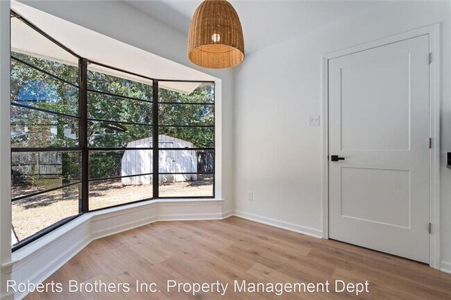 Building Photo - 4 br, 2 bath House - 1628 Longwood Court