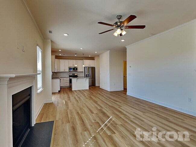 Foto del edificio - 402 Porterfield Dr